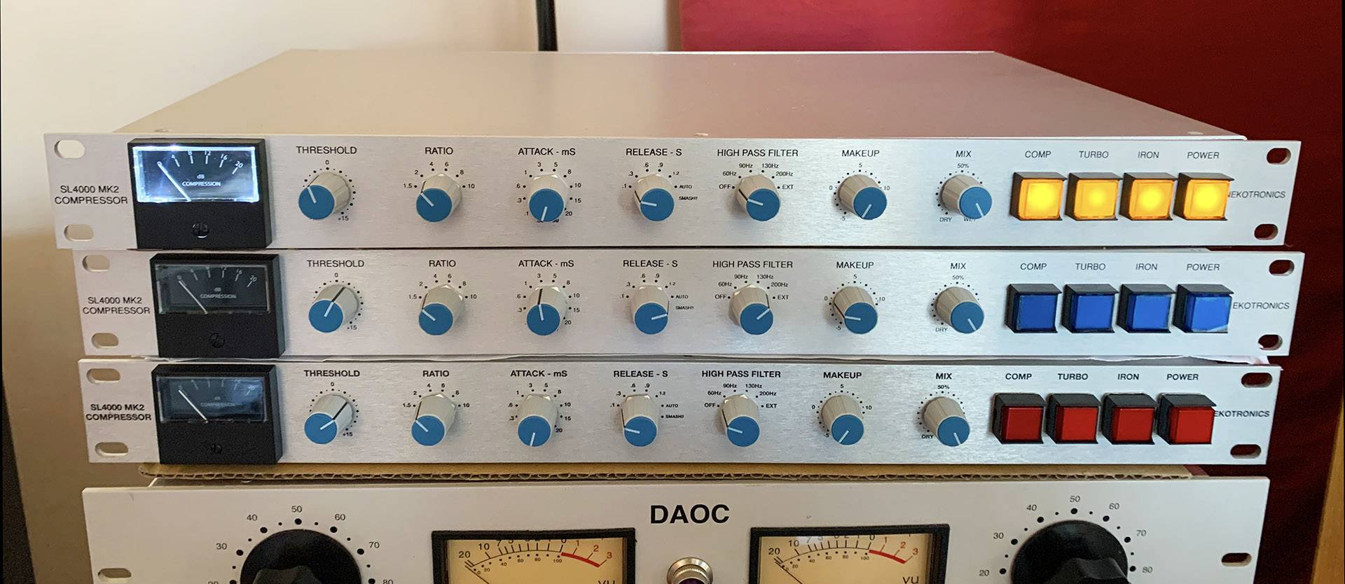 Nekotronics SL4000 MK2 compressor Blue knobs blue red buttons